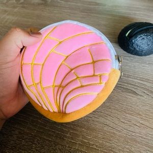 Concha Latín Bread coin purse/pouch (NEW)